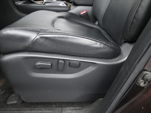 Used 2021 Nissan Armada SL w/ Captain's Chairs Package image 11