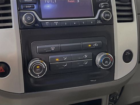 Used 2018 Nissan Frontier SV image 26