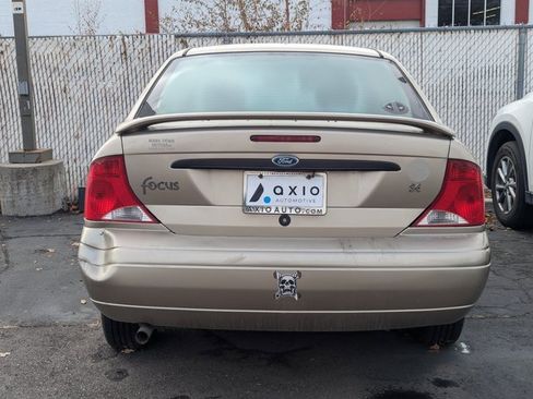 Used 2000 Ford Focus SE image 4