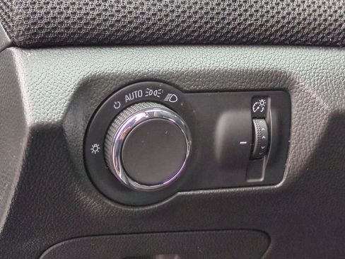 Used 2016 Chevrolet Cruze LT image 17