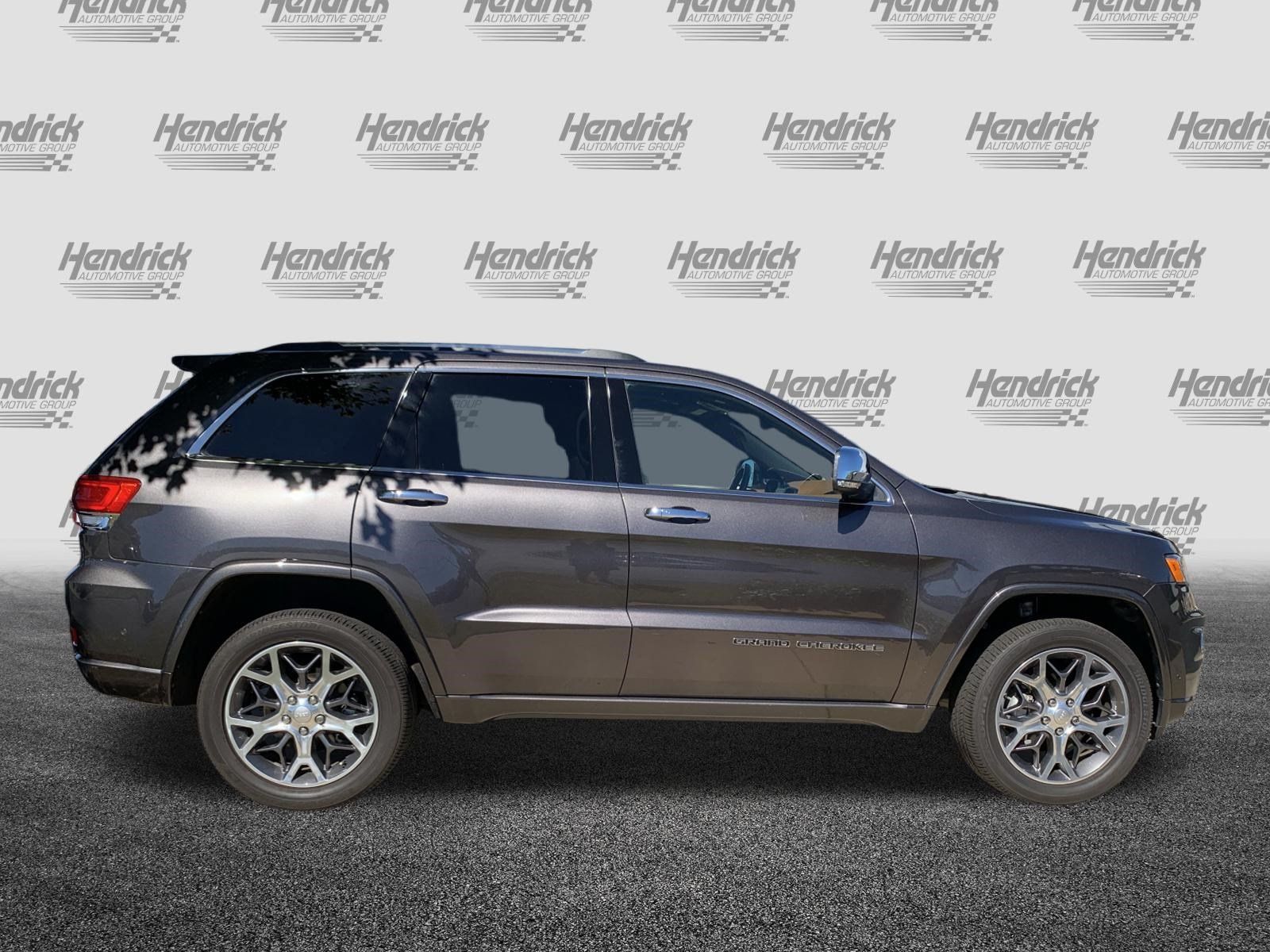 Used 2020 Jeep Grand Cherokee Overland AWD/4WD image 11