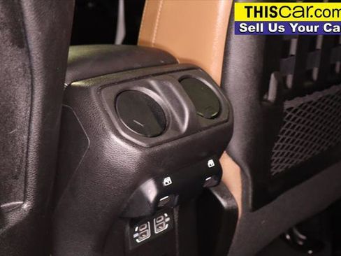 Used 2022 Jeep Wrangler Unlimited Rubicon w/ Xtreme Recon 35" Tire Package AWD/4WD image 28