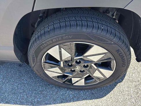 Used 2025 Hyundai Kona SEL image 8