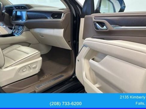 Used 2023 GMC Yukon Denali w/ Advanced Technology Package AWD/4WD image 35