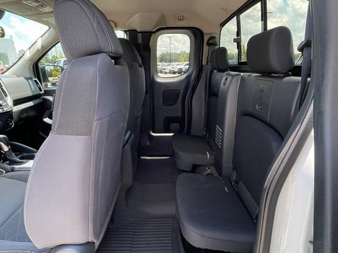 Used 2025 Nissan Frontier SV RWD image 38