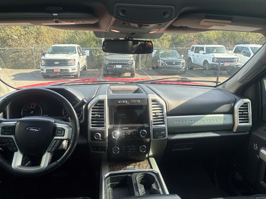 Used 2017 Ford F350 Lariat w/ Camper Package AWD/4WD image 3