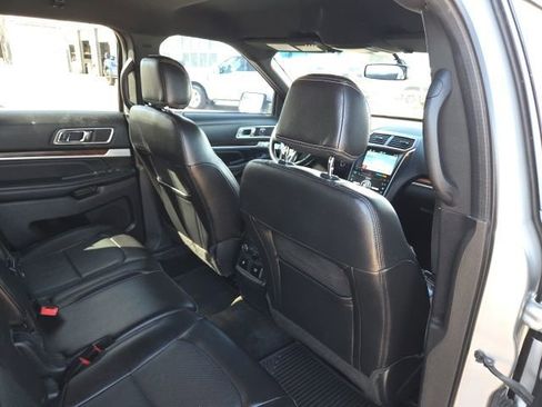 Used 2017 Ford Explorer Limited image 44