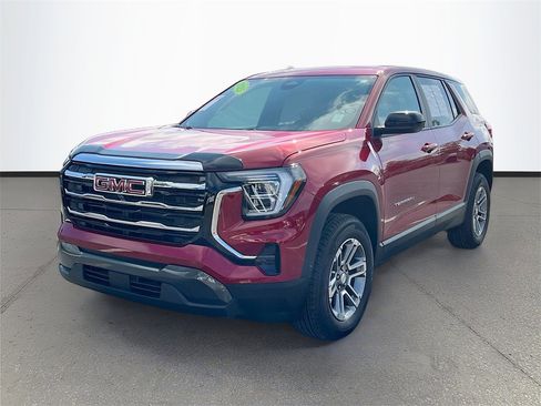 Used 2025 GMC Terrain Elevation image 3