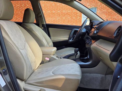 Used 2011 Toyota RAV4 2WD w/ Base L4 Extra Value Pkg image 11