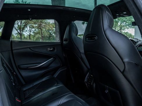 Used 2021 Aston Martin DBX AWD/4WD image 24