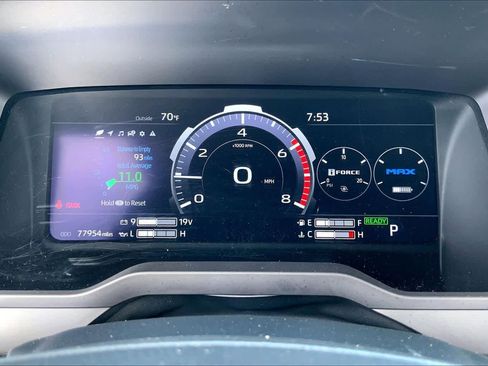 Used 2023 Toyota Sequoia Limited image 25