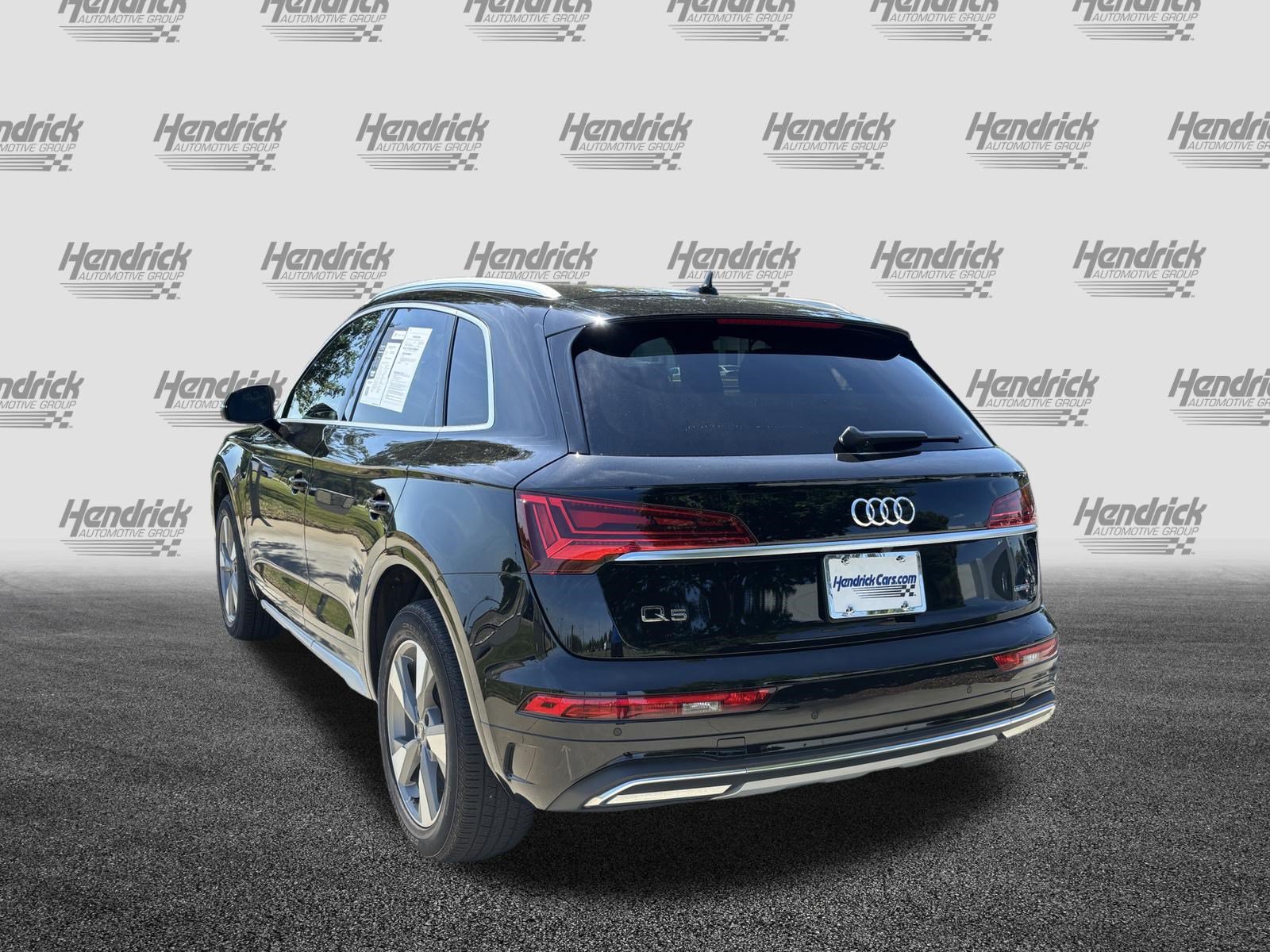Used 2023 Audi Q5 2.0T Premium w/ Convenience Package AWD/4WD image 8