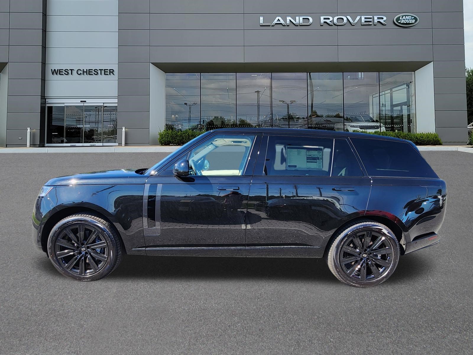 New 2027 Land Rover Range Rover Long Wheelbase SE AWD/4WD image 5