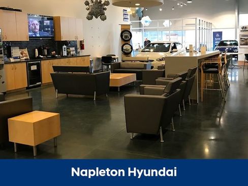 Used 2026 Hyundai Venue SEL image 9