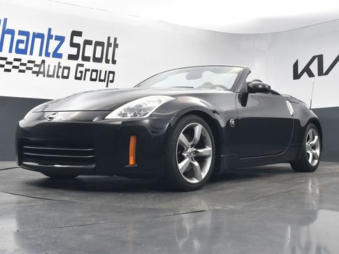 Used 2007 Nissan 350Z Touring image 17