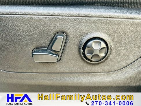 Used 2019 RAM 1500 Big Horn AWD/4WD image 14