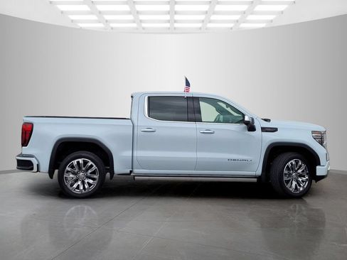 New 2026 GMC Sierra 1500 Denali w/ Denali Reserve Package AWD/4WD image 3