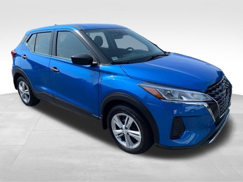 Used 2024 Nissan Kicks S FWD image 7