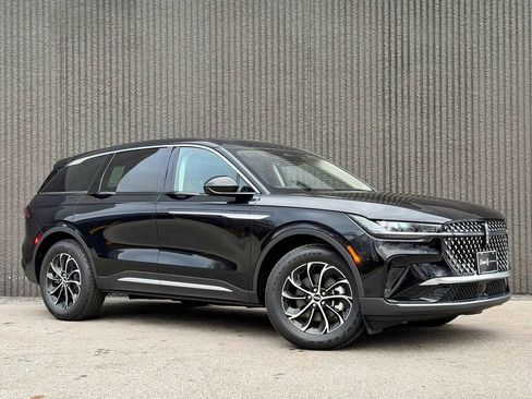 New 2026 Lincoln Nautilus Premier w/ Equipment Group 102A image 8