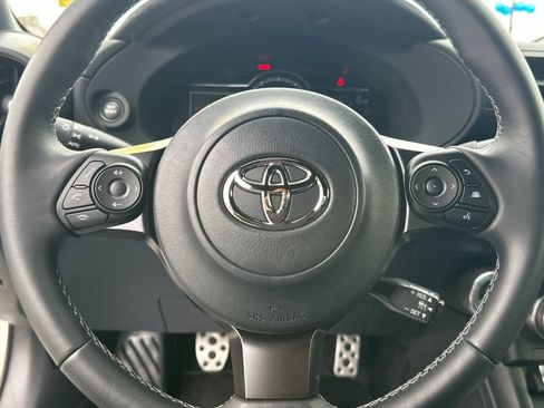 Used 2025 Toyota GR86 Premium image 21