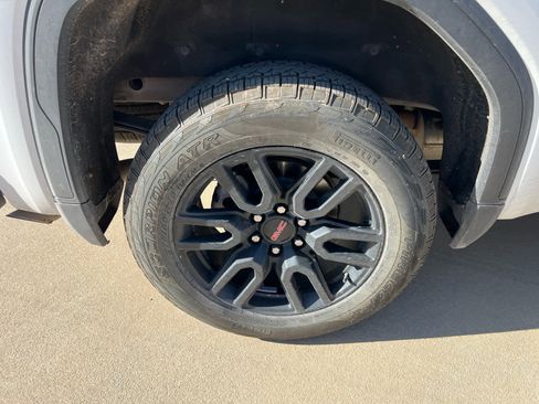 Used 2023 GMC Sierra 1500 Elevation AWD/4WD image 13