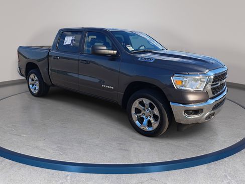 Used 2022 RAM 1500 Big Horn AWD/4WD image 3