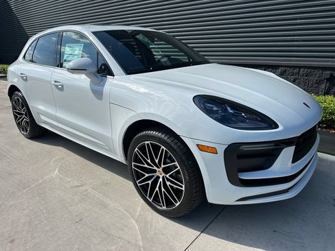 Used 2026 Porsche Macan AWD/4WD image 11