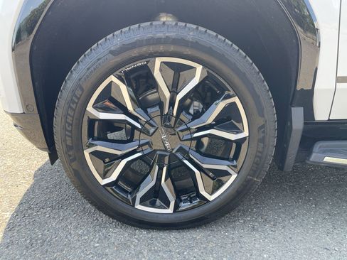 New 2025 GMC Sierra EV Denali image 67