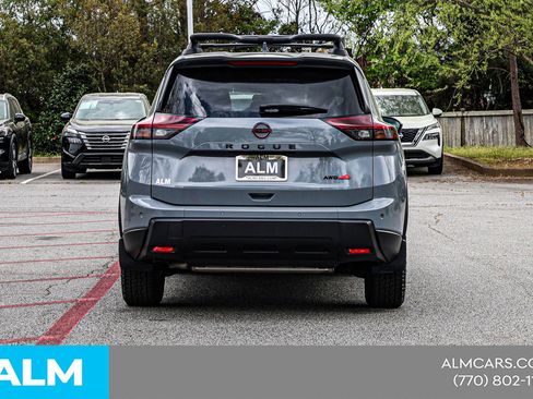 Used 2025 Nissan Rogue SV image 13