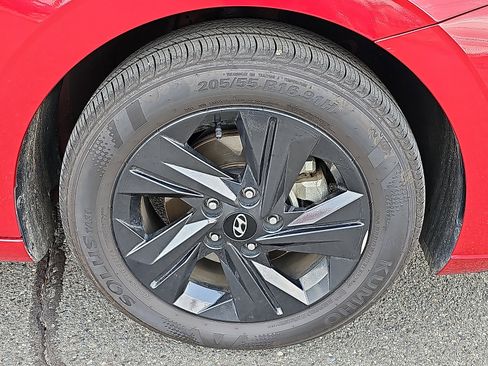 Used 2023 Hyundai Elantra Blue w/ Cargo Package image 8