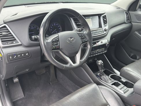 Used 2018 Hyundai Tucson FWD image 17