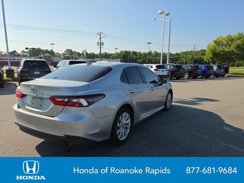 Used 2023 Toyota Camry LE FWD image 5