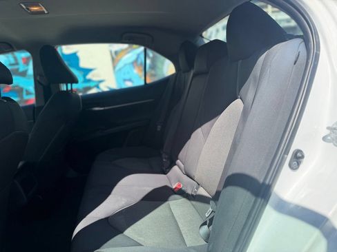 Used 2022 Toyota Camry LE FWD image 14