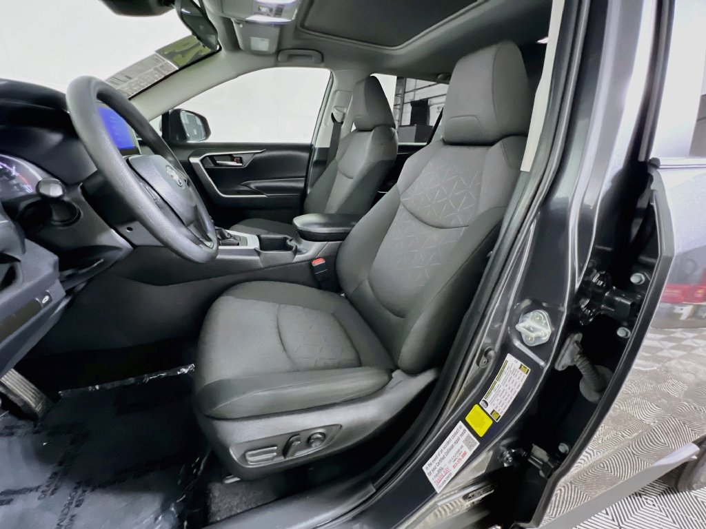 Used 2024 Toyota RAV4 XLE w/ Convenience Package FWD image 12