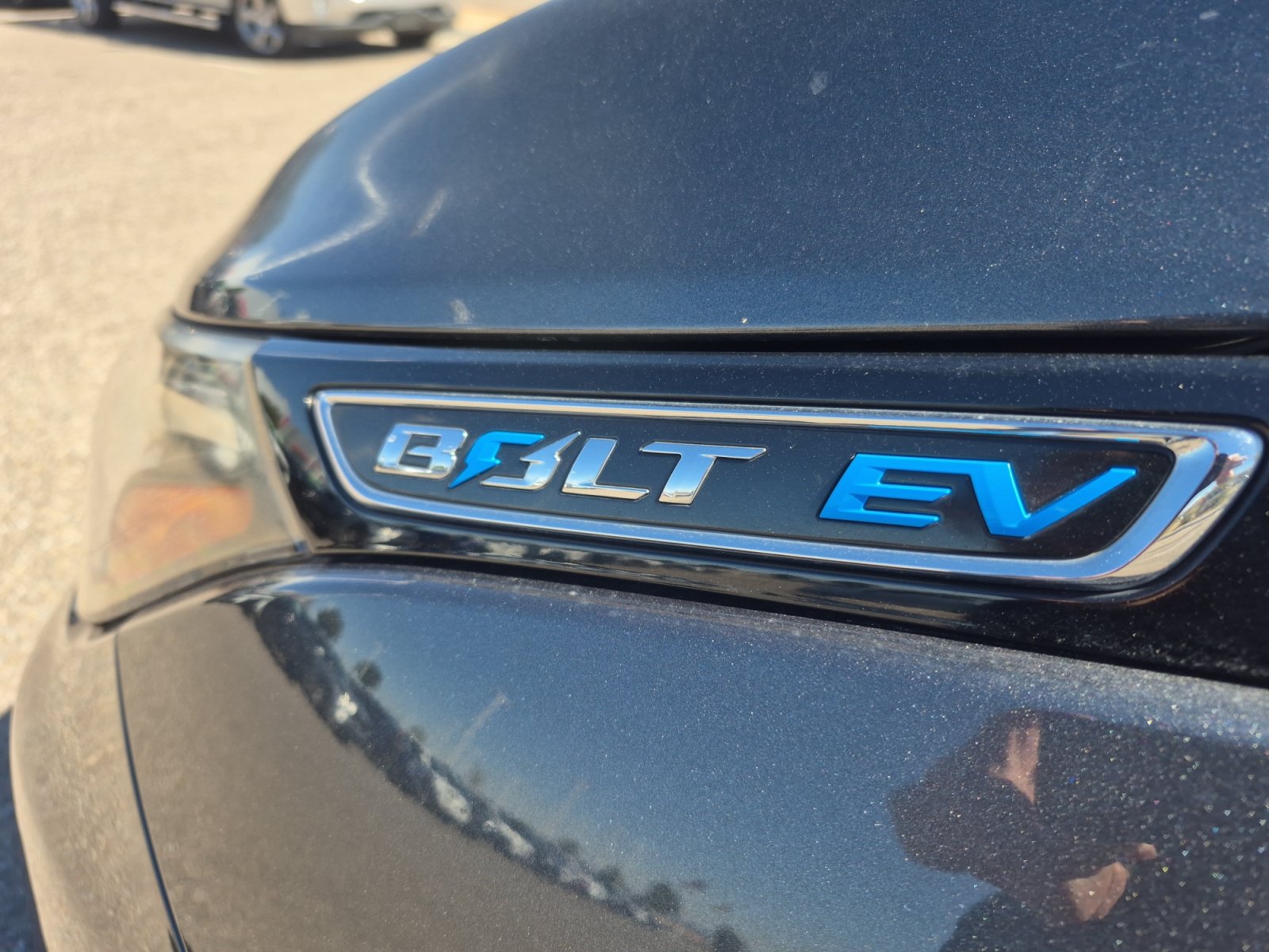 Used 2017 Chevrolet Bolt LT FWD image 24
