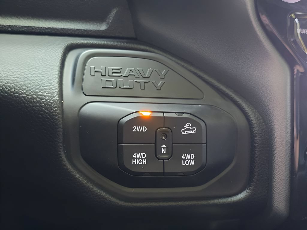 Used 2025 RAM 2500 Laramie AWD/4WD image 22