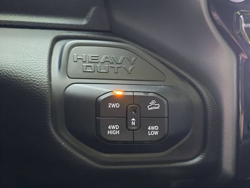 Used 2025 RAM 2500 Laramie AWD/4WD image 22