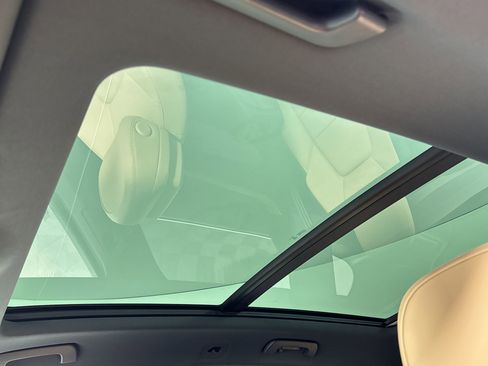 Used 2026 Porsche Cayenne image 16