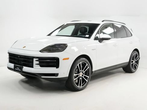 Certified 2026 Porsche Cayenne E-Hybrid AWD/4WD image 1