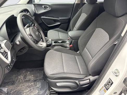 Used 2020 Kia Soul S image 11