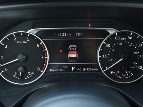 Used 2024 Nissan Rogue SV AWD/4WD image 18