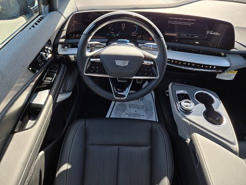 New 2026 Cadillac Optiq Luxury 2 AWD/4WD image 7