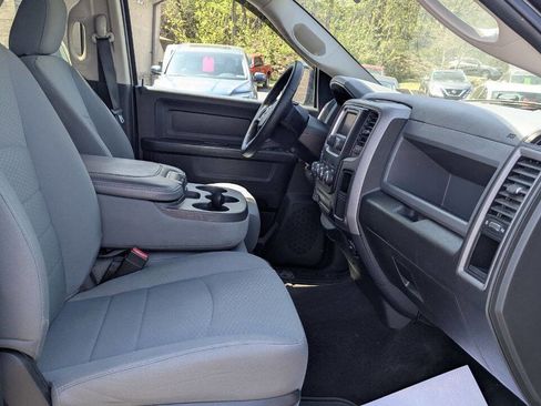 Used 2017 RAM 1500 Express image 24
