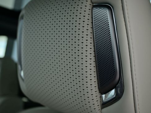 Used 2025 Cadillac Escalade Sport Platinum w/ LPO, ONYX Package image 34