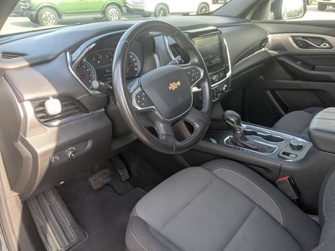 Used 2022 Chevrolet Traverse LT AWD/4WD image 15