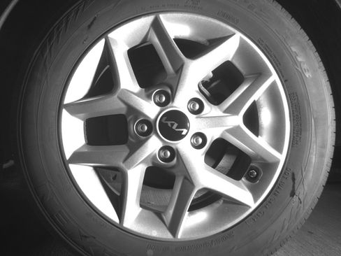 Used 2025 Kia Soul LX w/ LX Technology Package FWD image 19