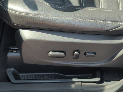 Used 2018 Ford Escape Titanium FWD image 14