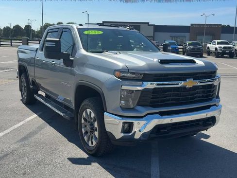 Used 2025 Chevrolet Silverado 2500 LT AWD/4WD image 9