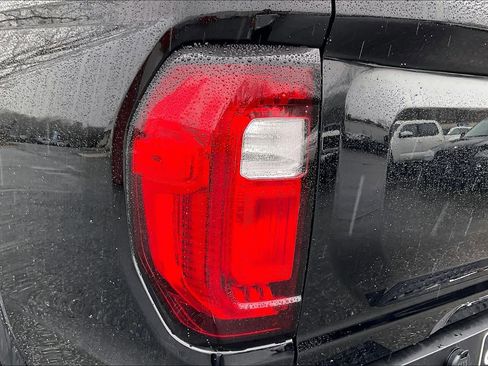 Used 2025 GMC Canyon AT4 w/ AT4X Package image 29