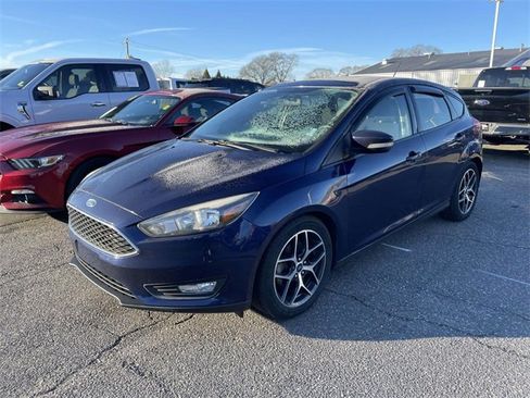 Certified 2017 Ford Focus SEL w/ Cold Weather Package image 3